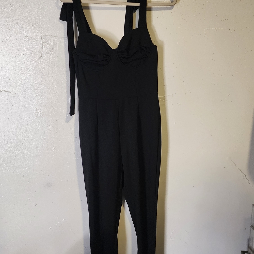 Fashion Nova Sleeveless Black Jumpsuit with Bust Detail